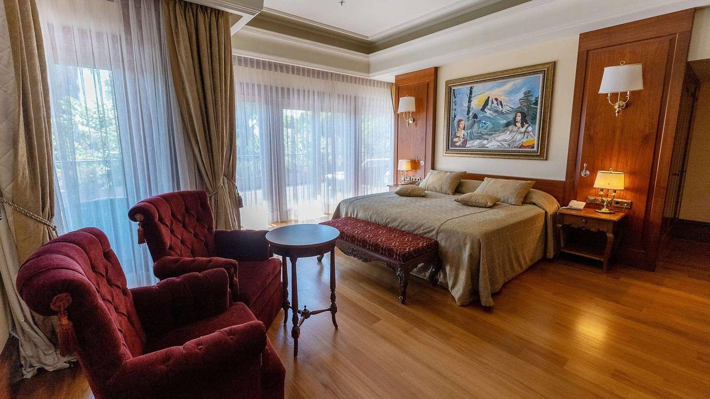 Gloria-Serenity-Resort-Room-41