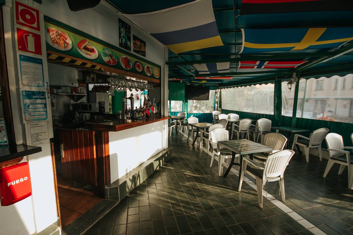 Sun-s-Gardens-Bar-25