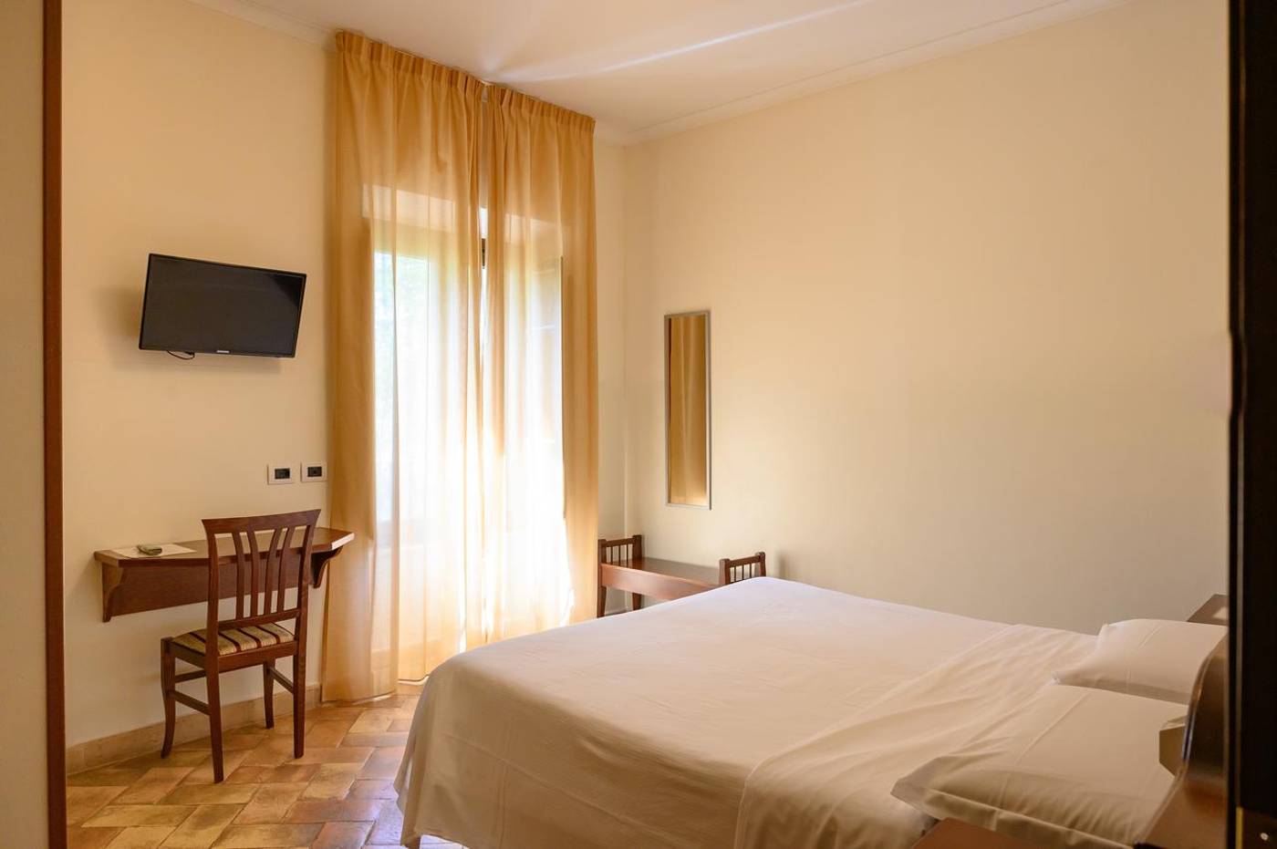 Hotel-Casa-I-Cappuccini-Room-16