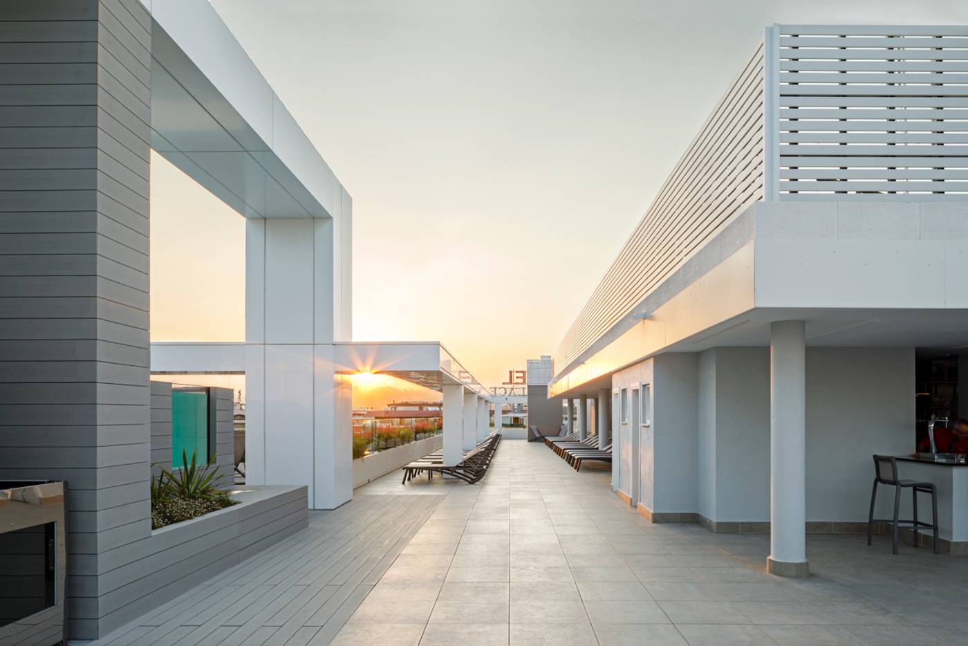 Olympus-Palace-Hotel-Terrace-10