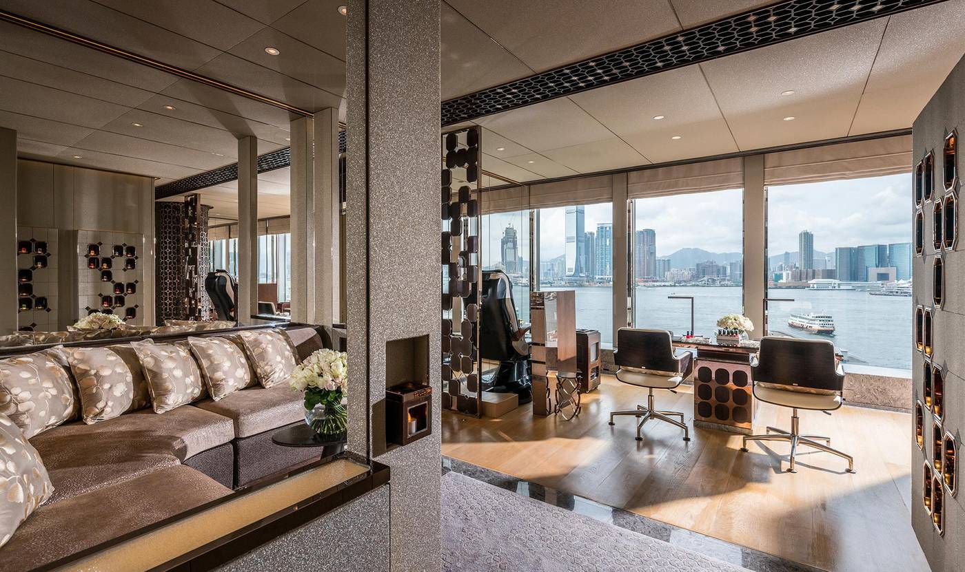 Four-Seasons-Hong-Kong-Sports-and-Entertainment-3