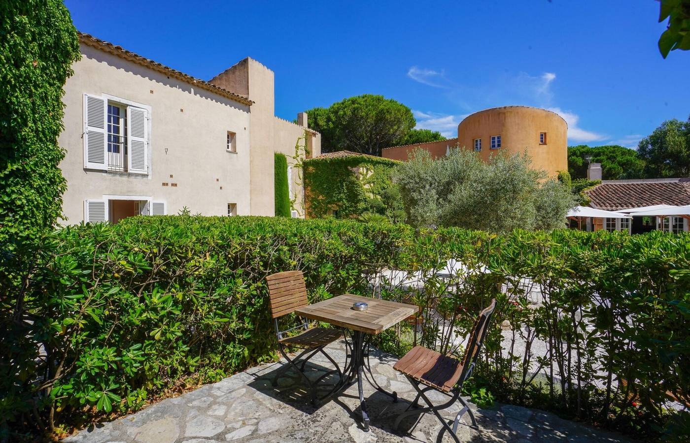 La-Mandarine-Terrace-10