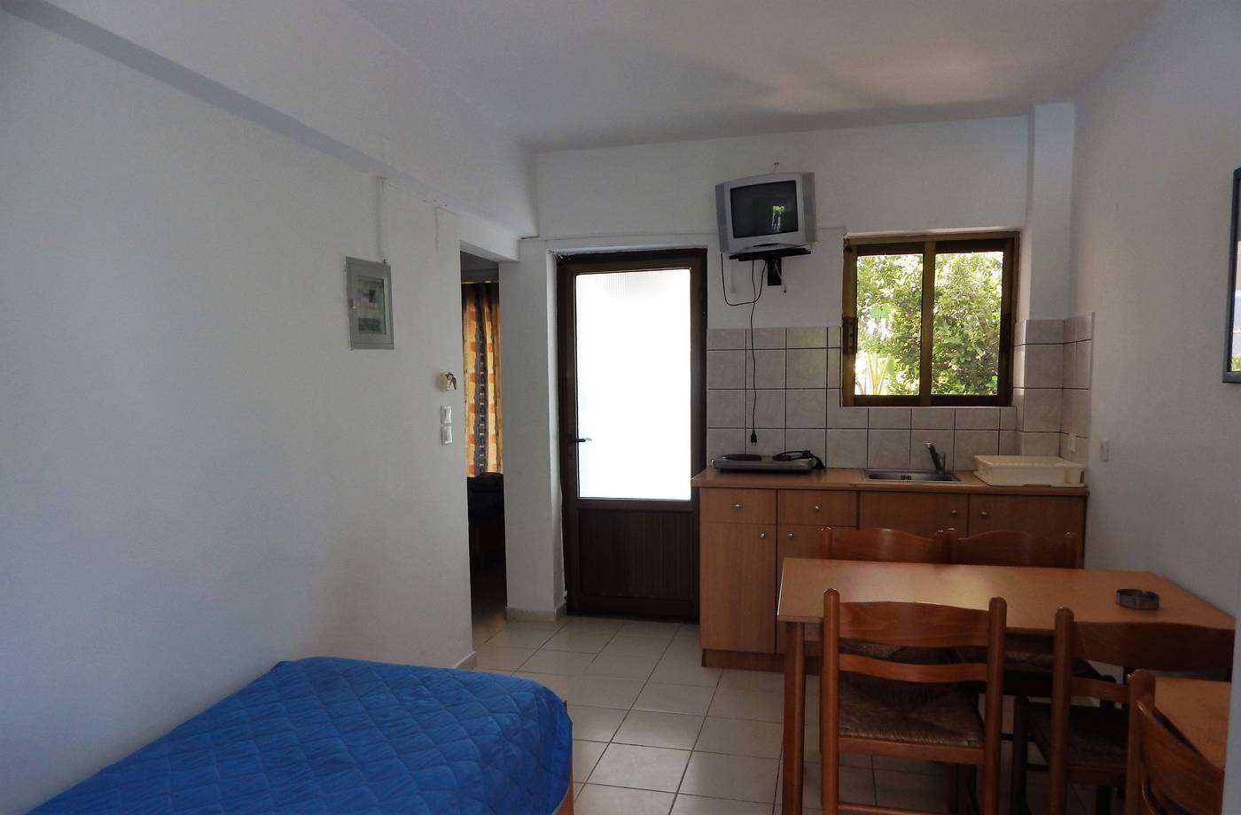 Dreams-4U-Apartments-Room-24