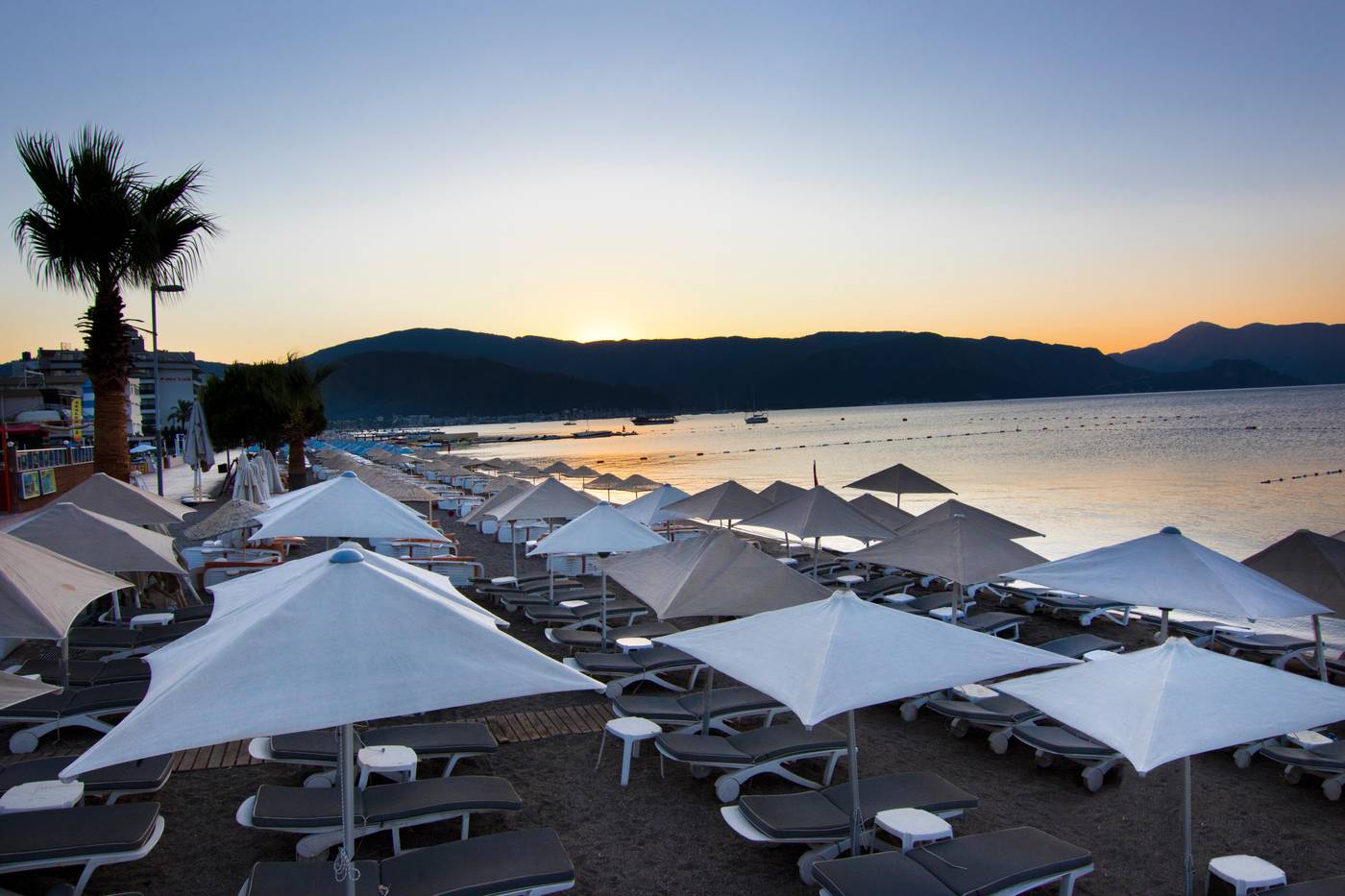 Romance-Beach-Beach-63