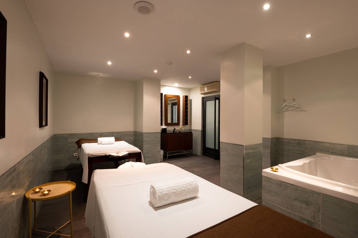 Vila-Gale-Ampalius-Sports-and-Entertainment-57