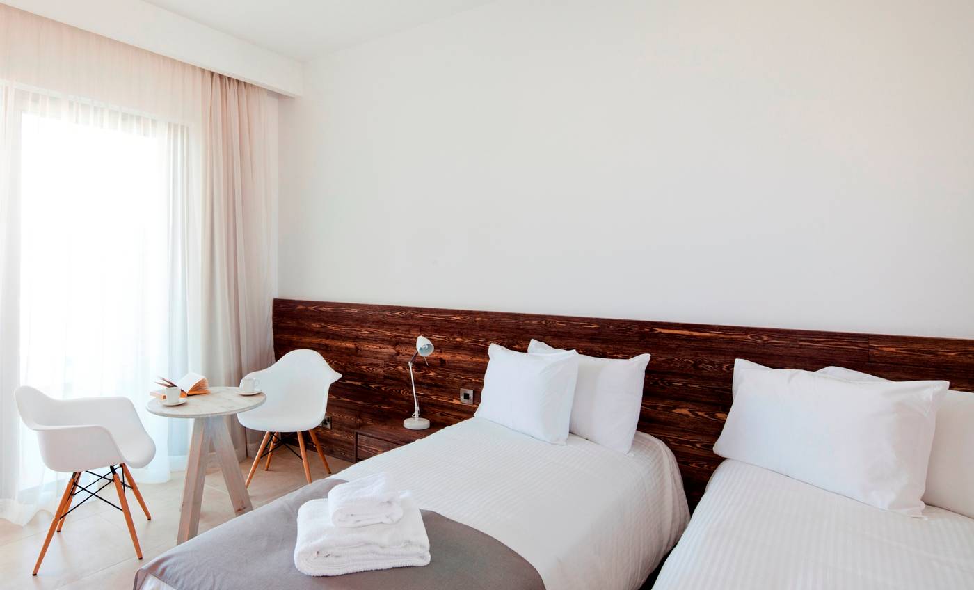 Amphora Hotel & Suites