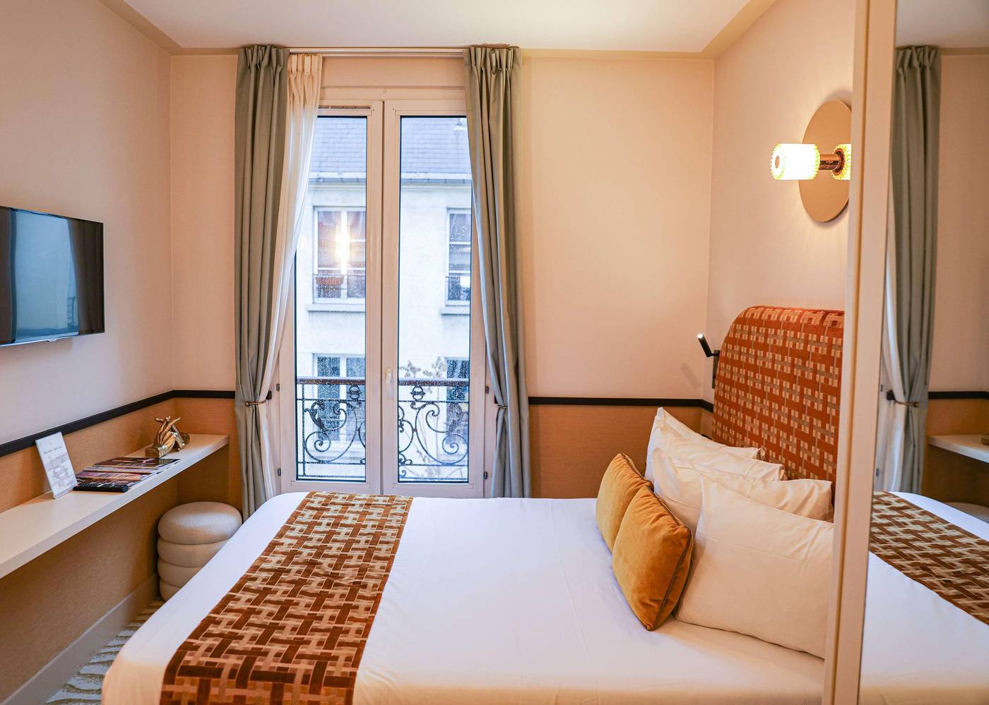 The-Five-Hotel-Paris-Quartier-Latin-Room-4