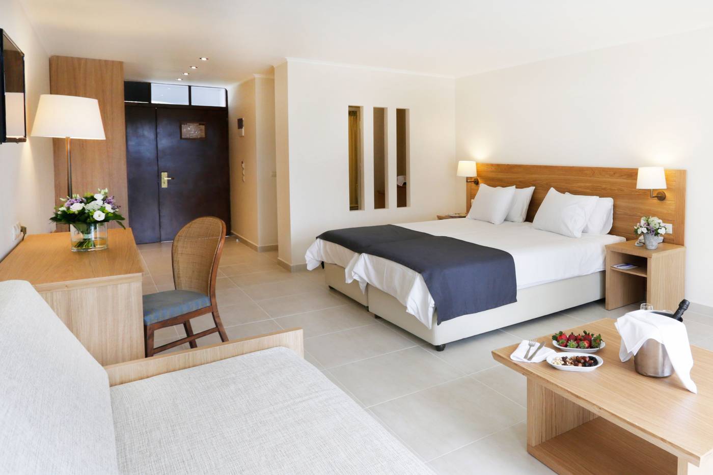 Corfu-Holiday-Palace-Room-40