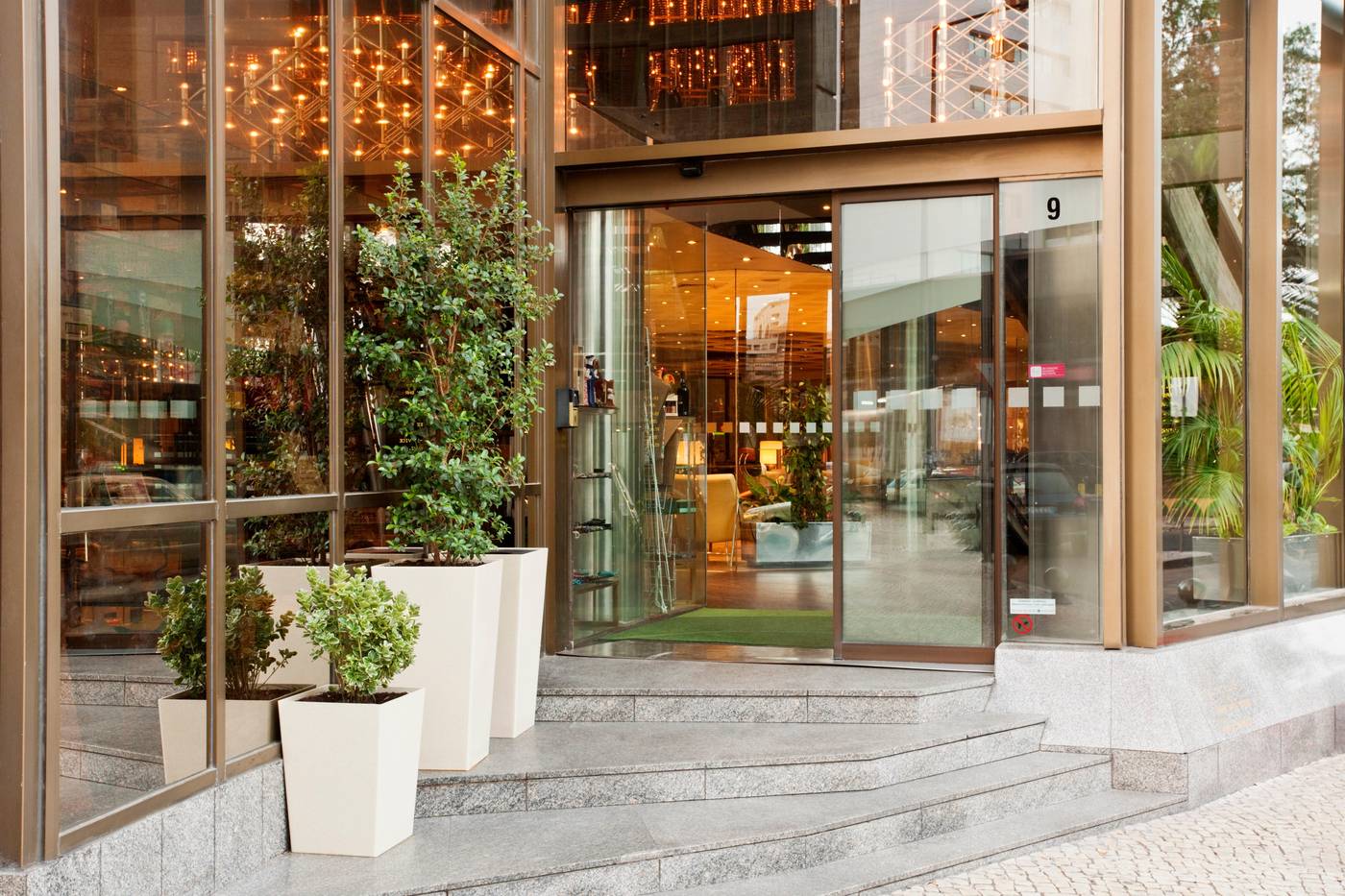 Holiday-Inn-Lisbon-Continental-General-view-1