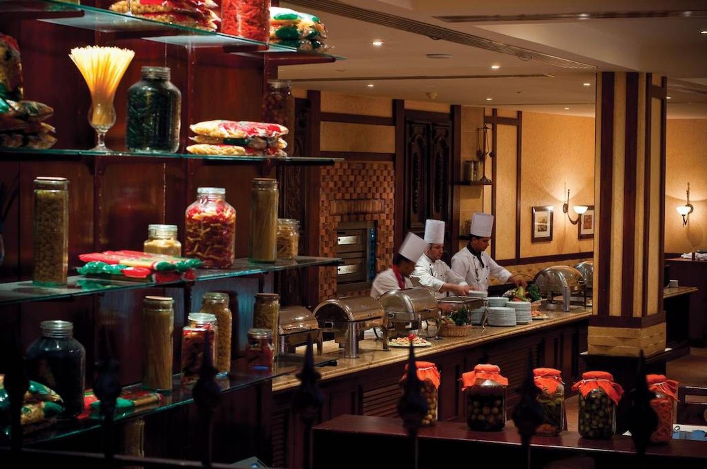 Amwaj-Oyoun-Resort---Spa-Restaurant-48