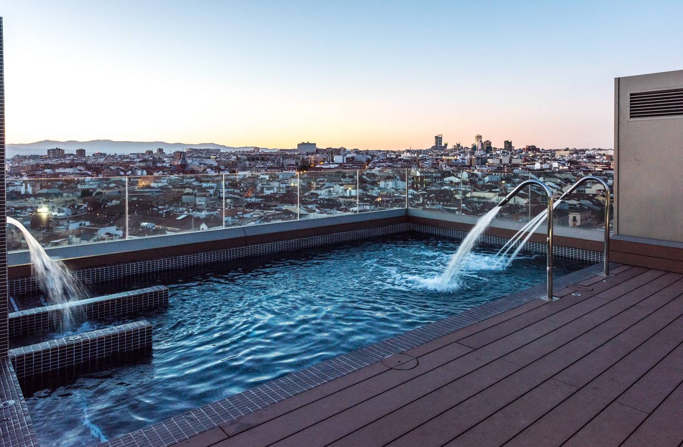 Gran-Via-Centric-II-Pool-55