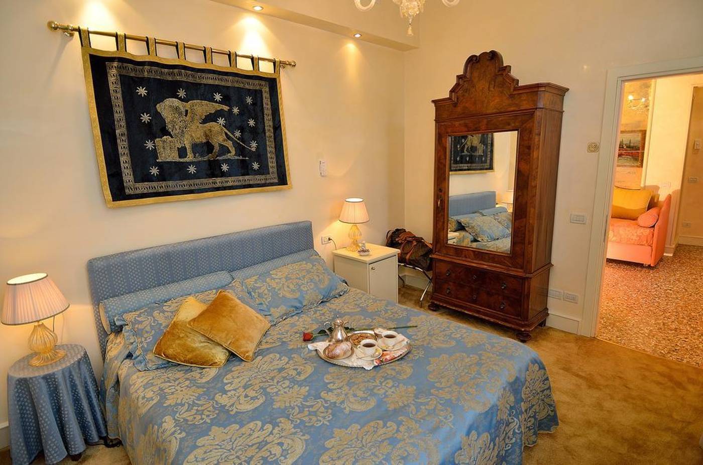 Palazzo-Odoni-General-view-9