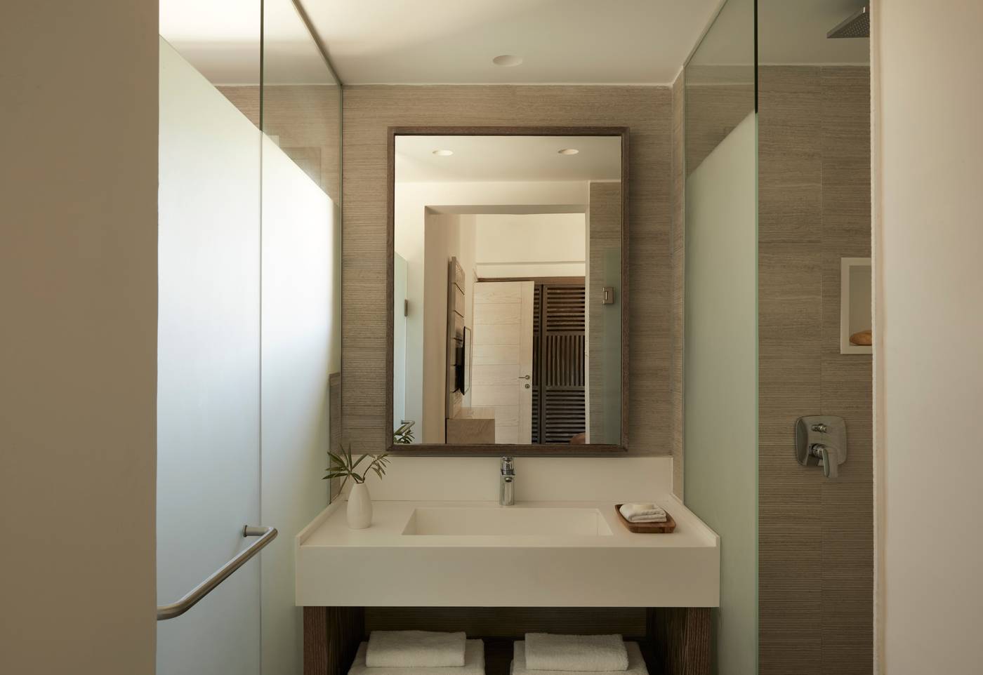 Kermia-Beach-Bungalow-Hotel-Room-41