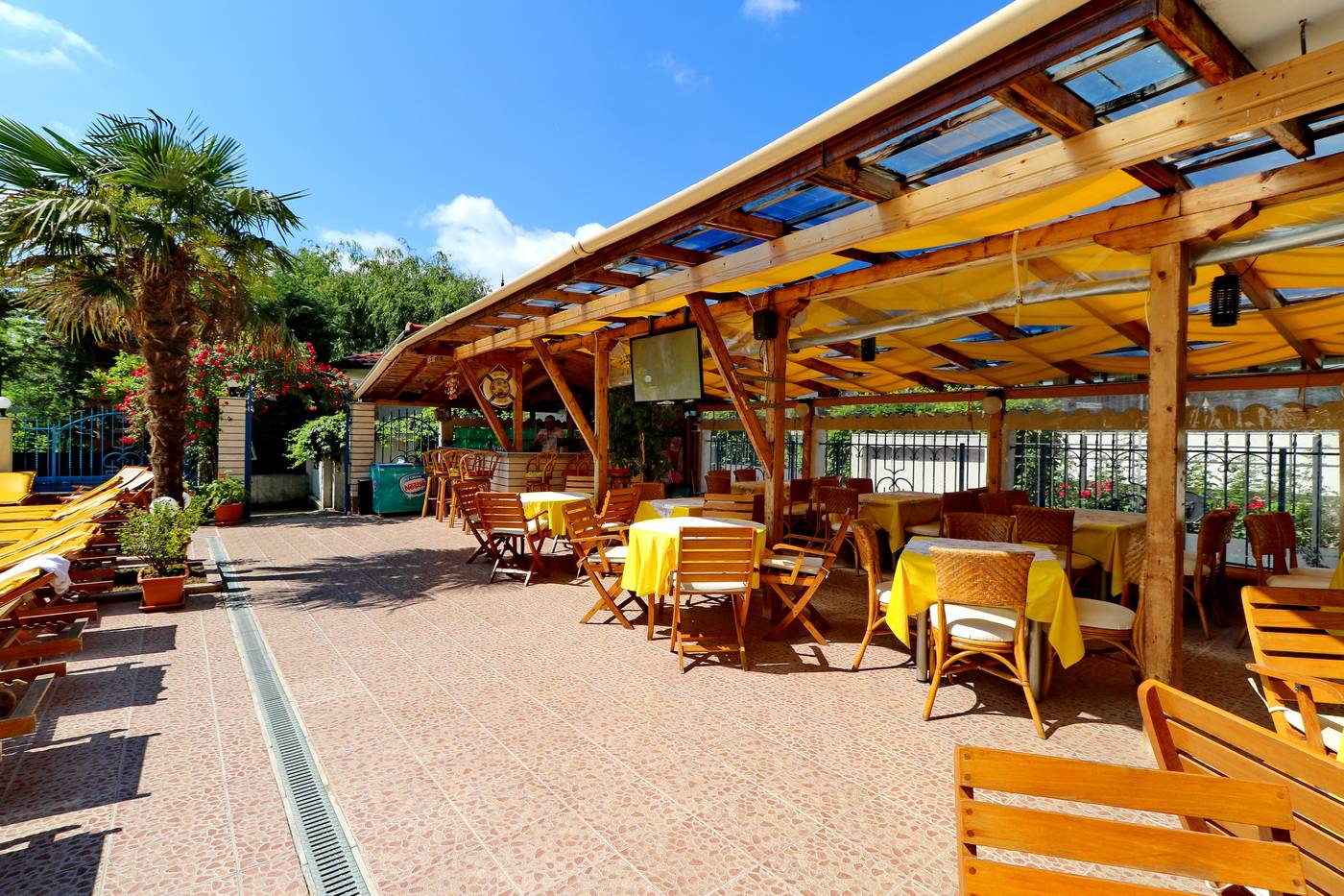 Bora-Bora-Restaurant-11