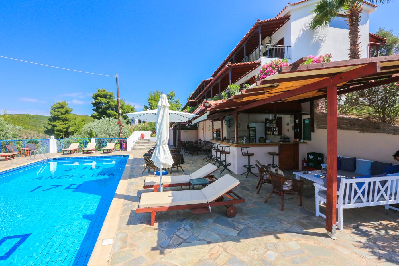 Angelina-Studios-Lobby-3