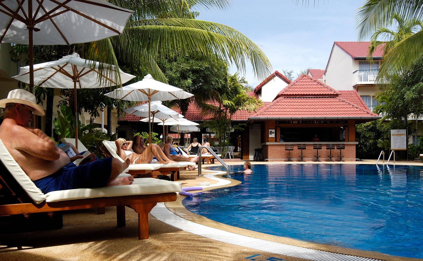 Horizon-Patong-Beach-Resort---Spa-Pool-6