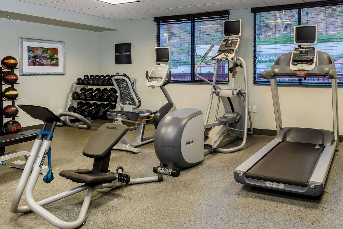 Hilton-Garden-Inn---Los-Angeles-Hollywood-Sports-and-Entertainment-34