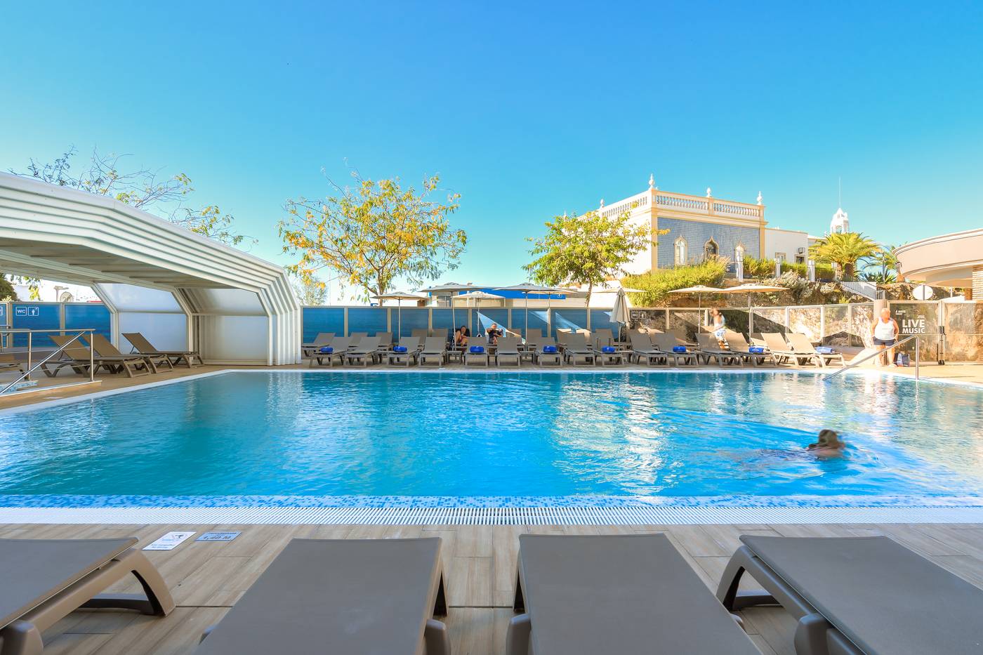 Jupiter-Algarve-Hotel---Beach---Spa-Pool-3