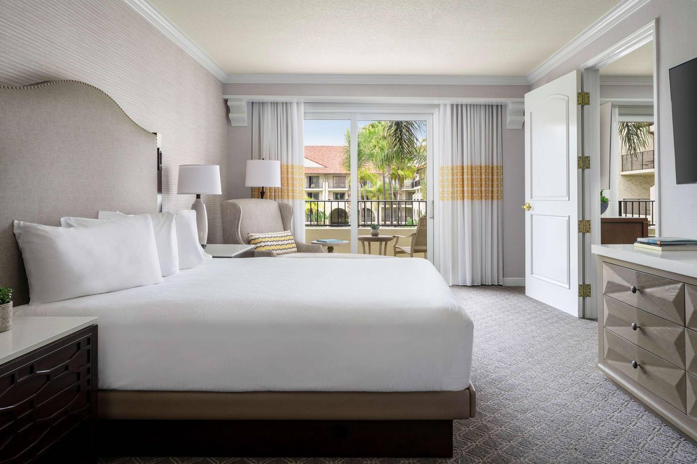 Hyatt-Regency-Huntington-Beach-Room-24