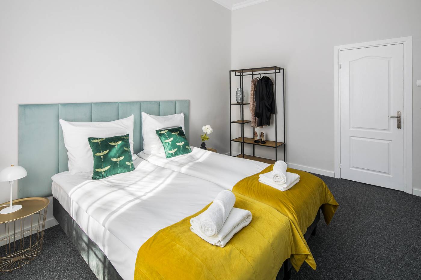 Green-Avenue-Apartments-Room-15