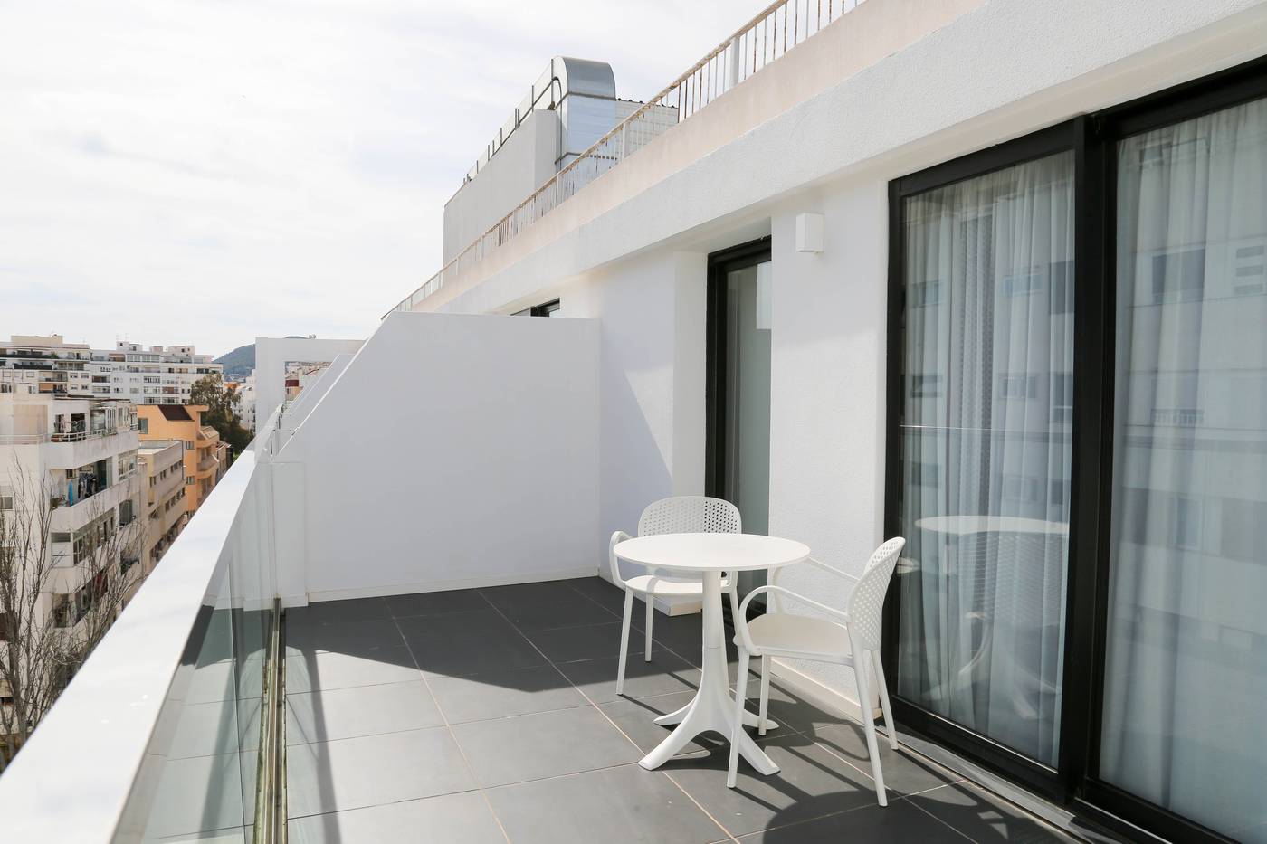 El-Puerto-Ibiza-Hotel---Spa-Room-8