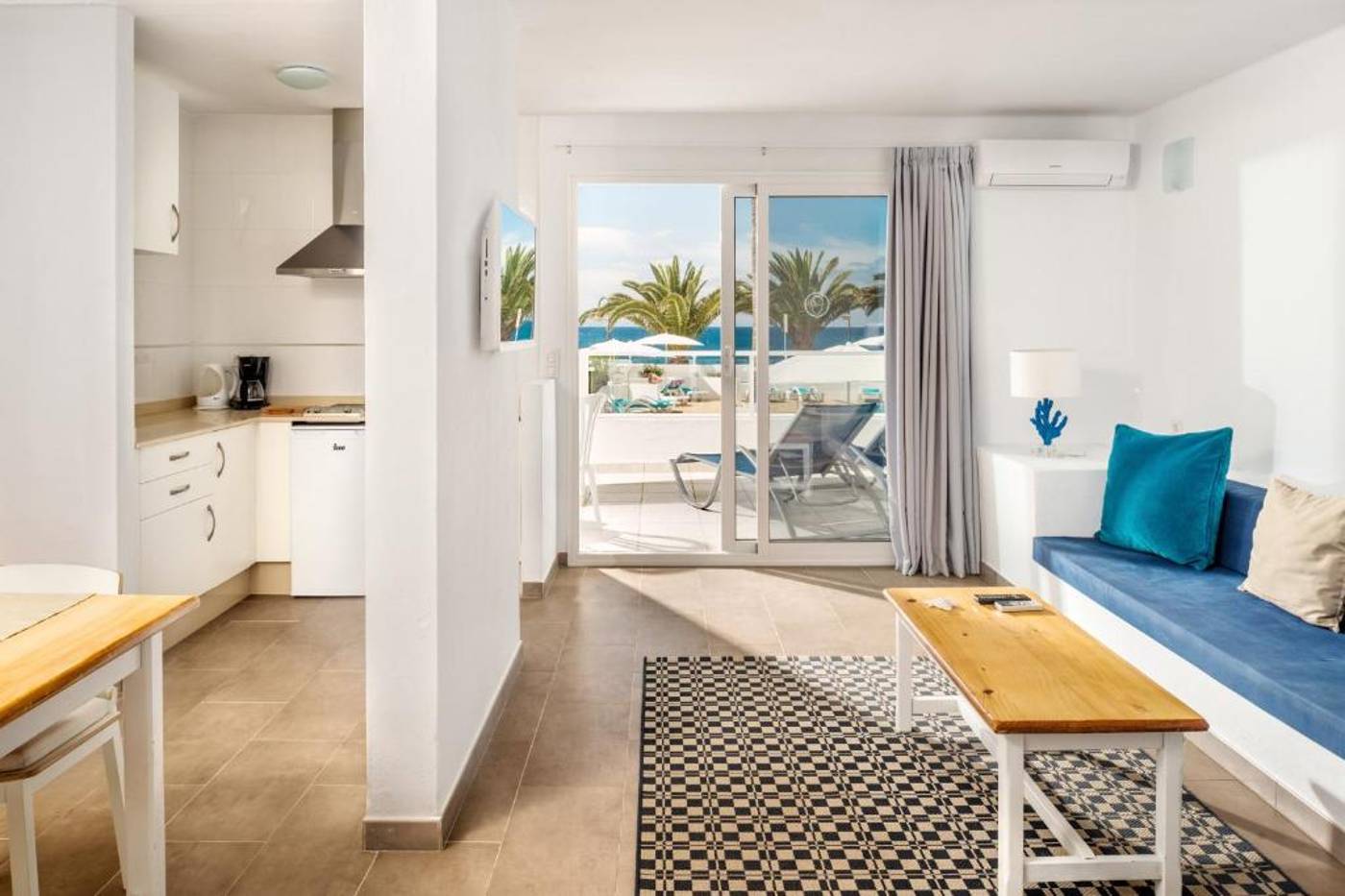 Neptuno-Suites---Adult-Only-Room-30