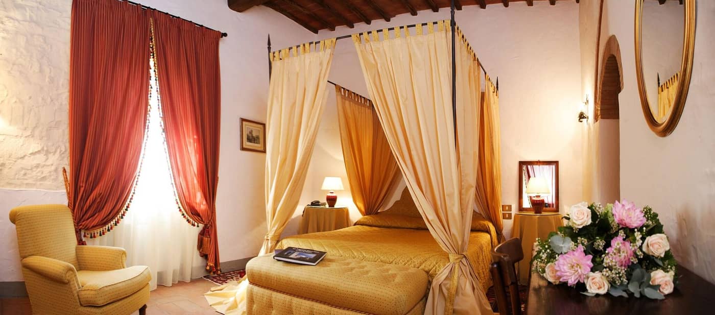 Castello-Di-Spaltenna-Room-23