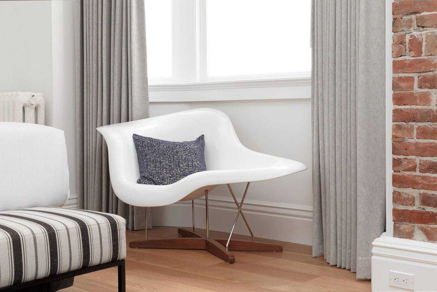 Victorian-Hotel-Vancouver-Room-56