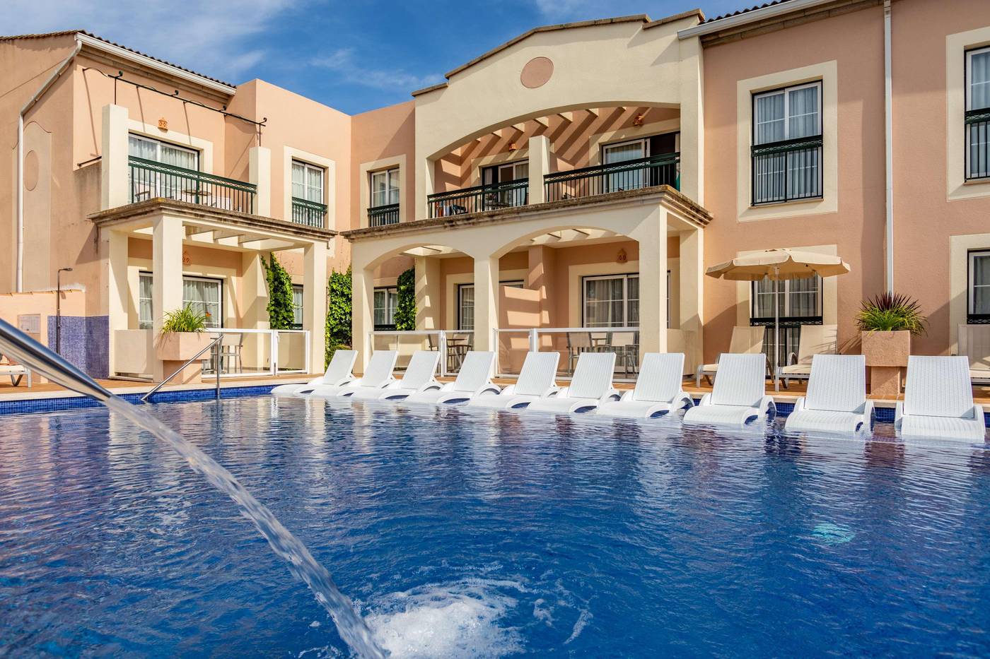 Zafiro-Menorca-Pool-3