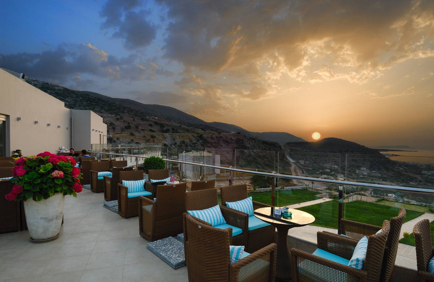 Royal-Heights-Resort-Terrace-17