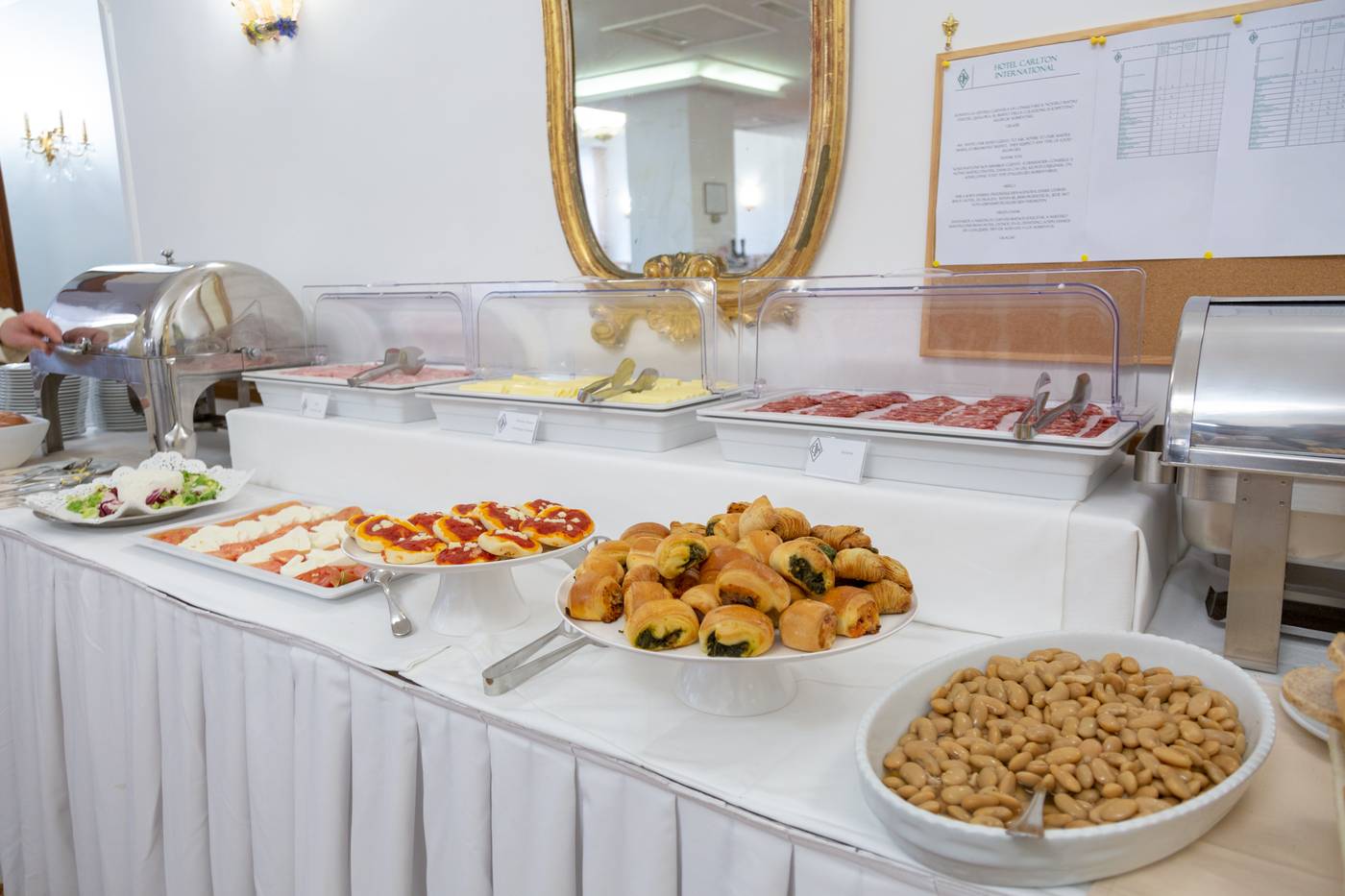 Carlton-International-Restaurant-15