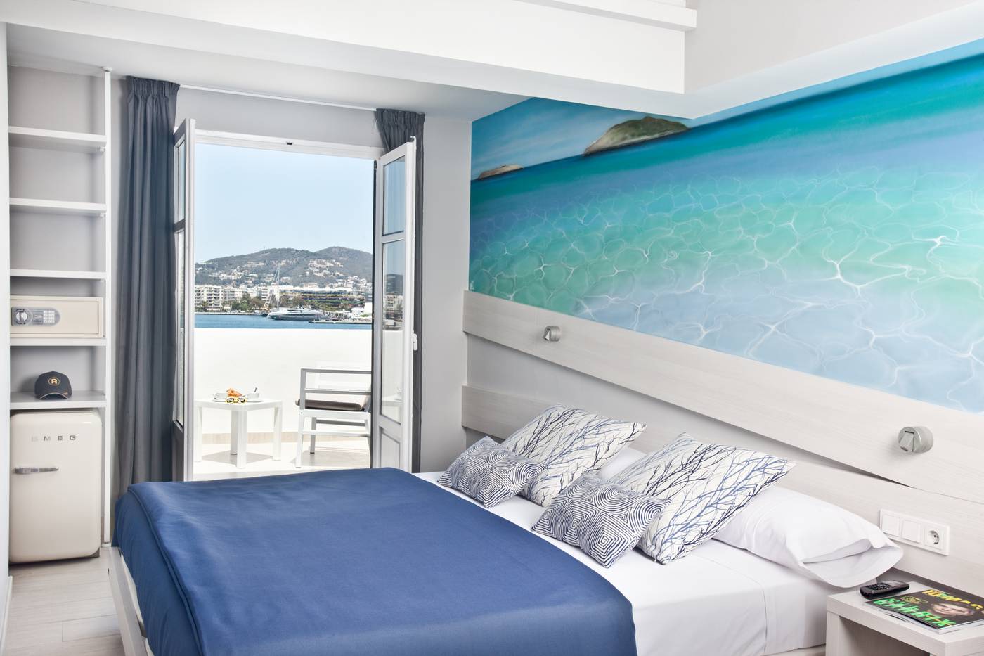 Hotel-Ryans-La-Marina-Room-15