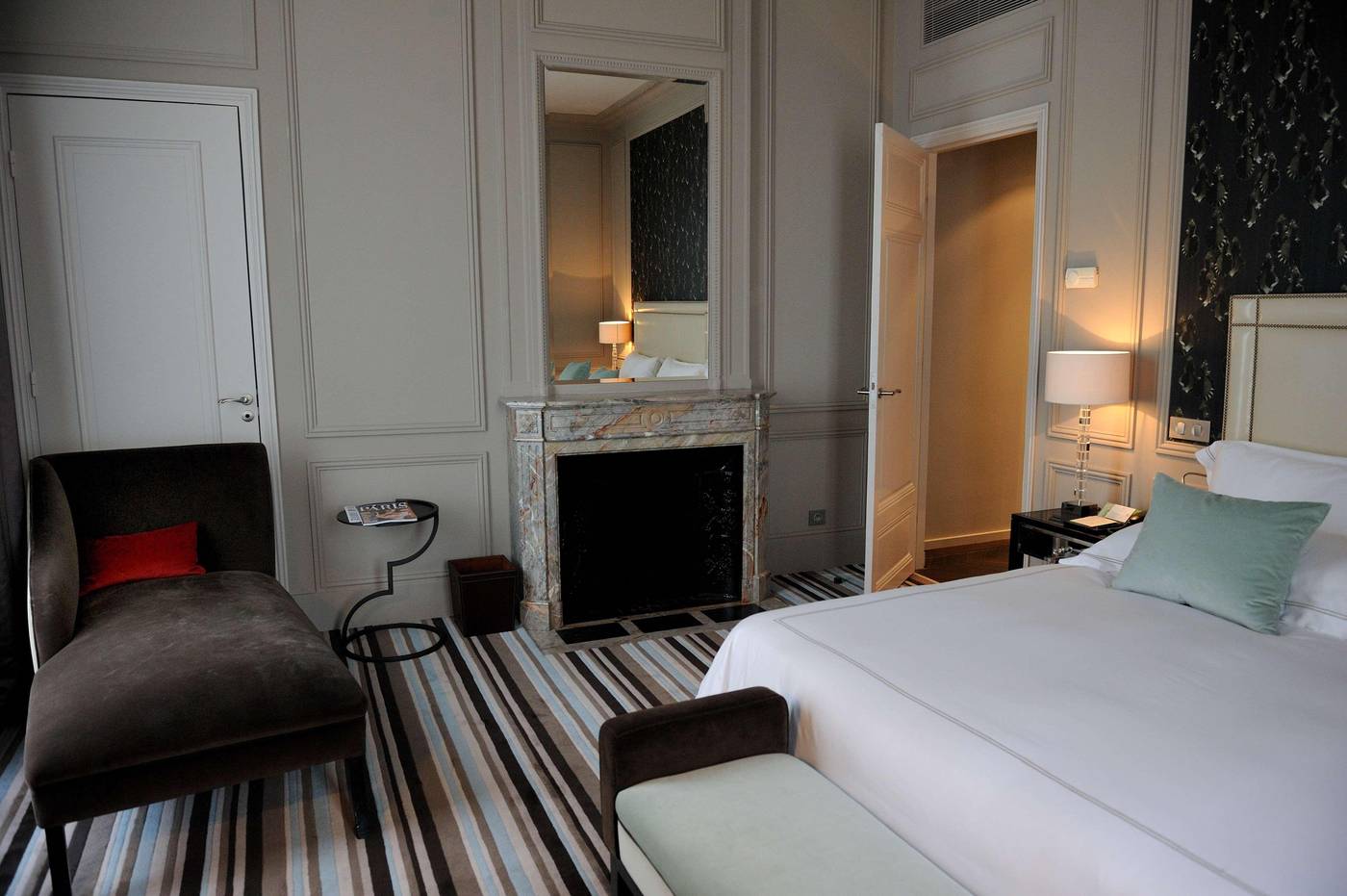 Waldorf-Astoria-Versailles---Trianon-Palace-Room-40