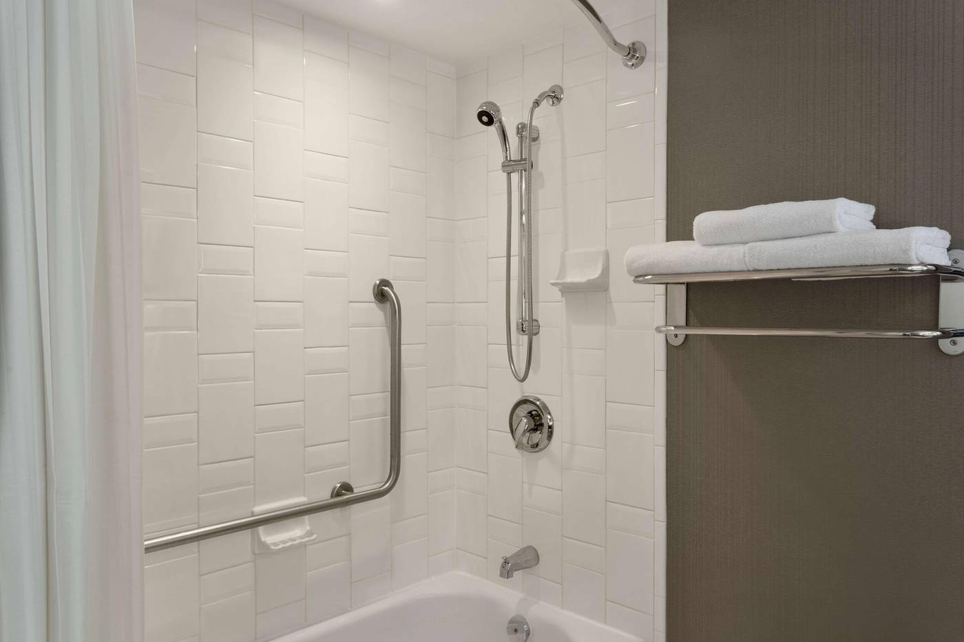 Hilton-Vancouver-Airport-Room-42