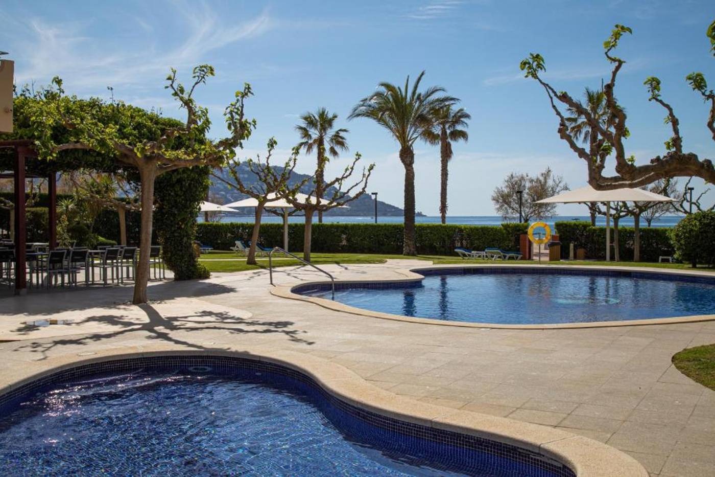 Prestige-Victoria-Pool-11