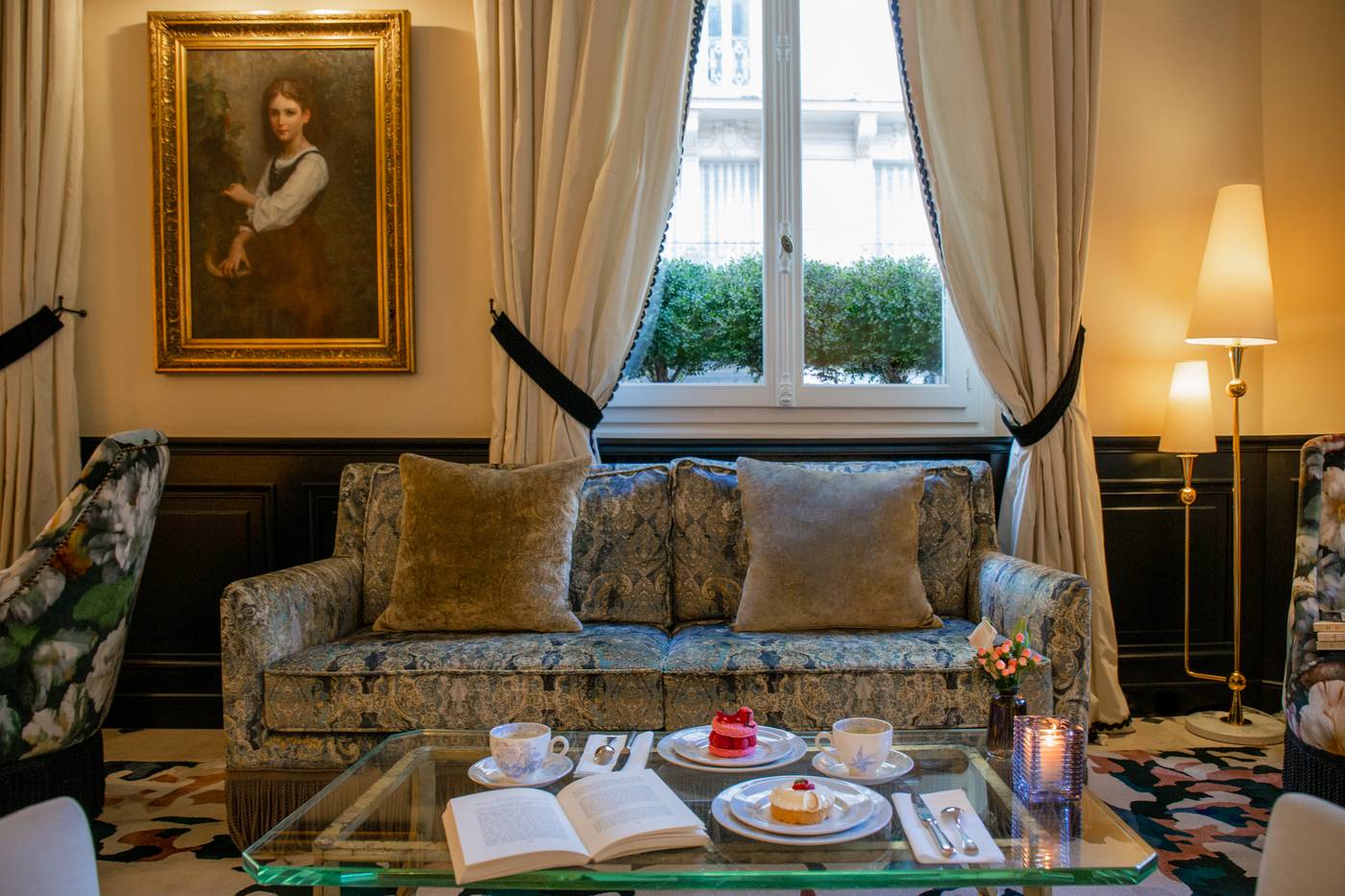 West-end-Paris-Lobby-24