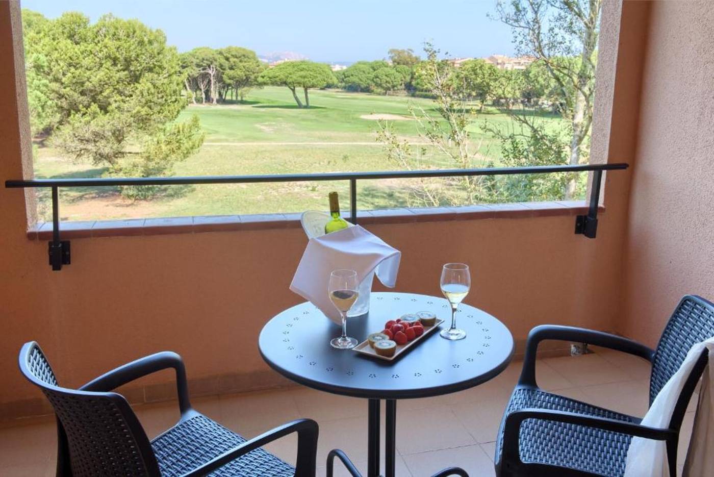 La-Costa-Hotel-Golf---Beach-Resort-Room-64