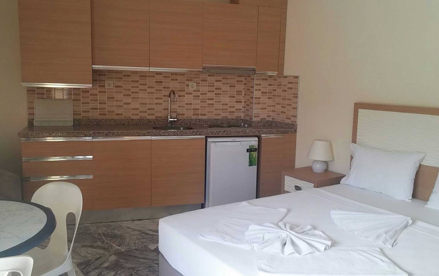 Sahin-Palace-Apartments-Room-26