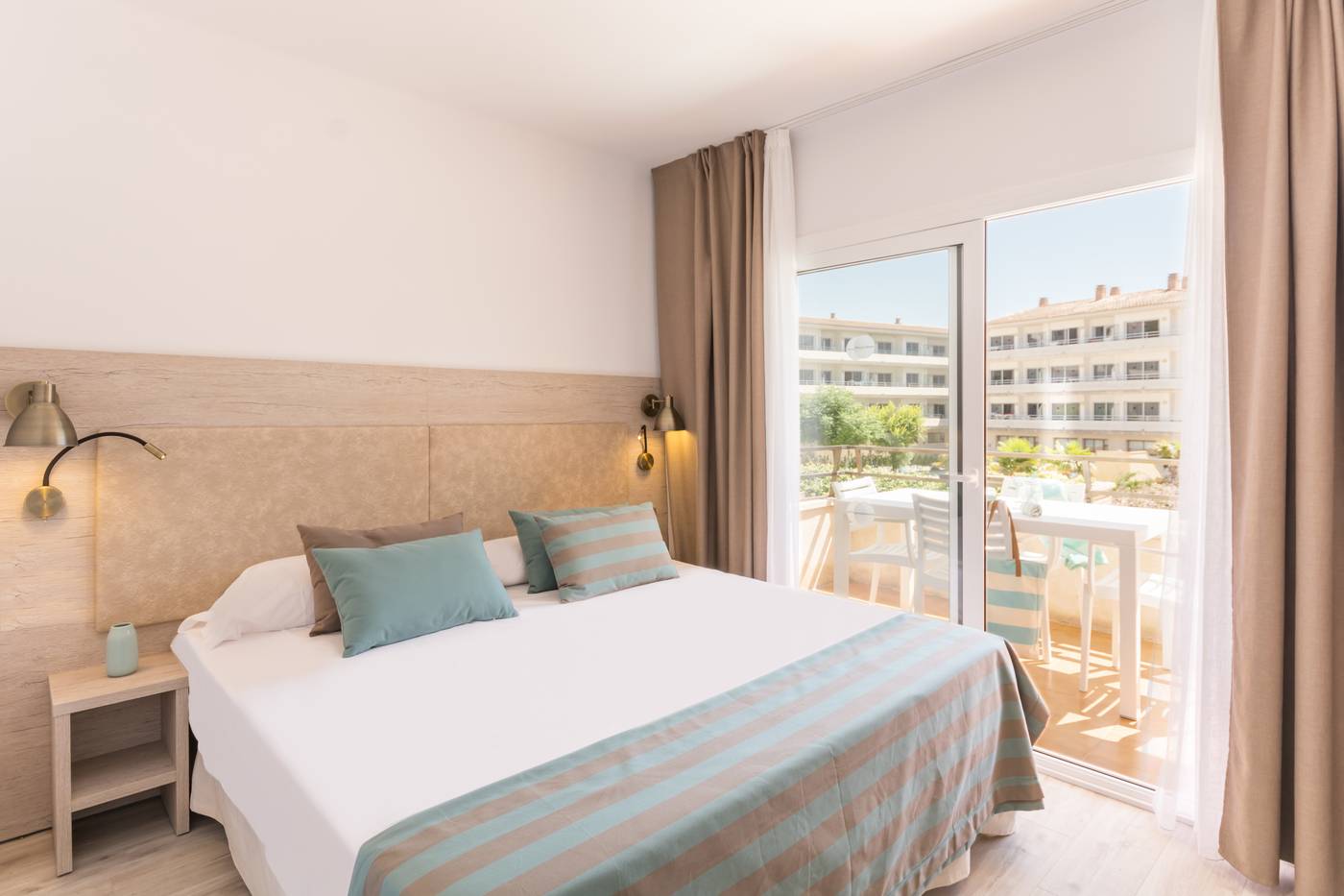 Pierre-et-Vacances-Estartit-Playa-Room-22