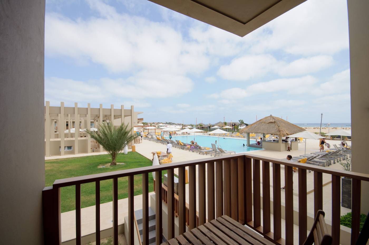 Oasis-Salinas-Sea-Room-12