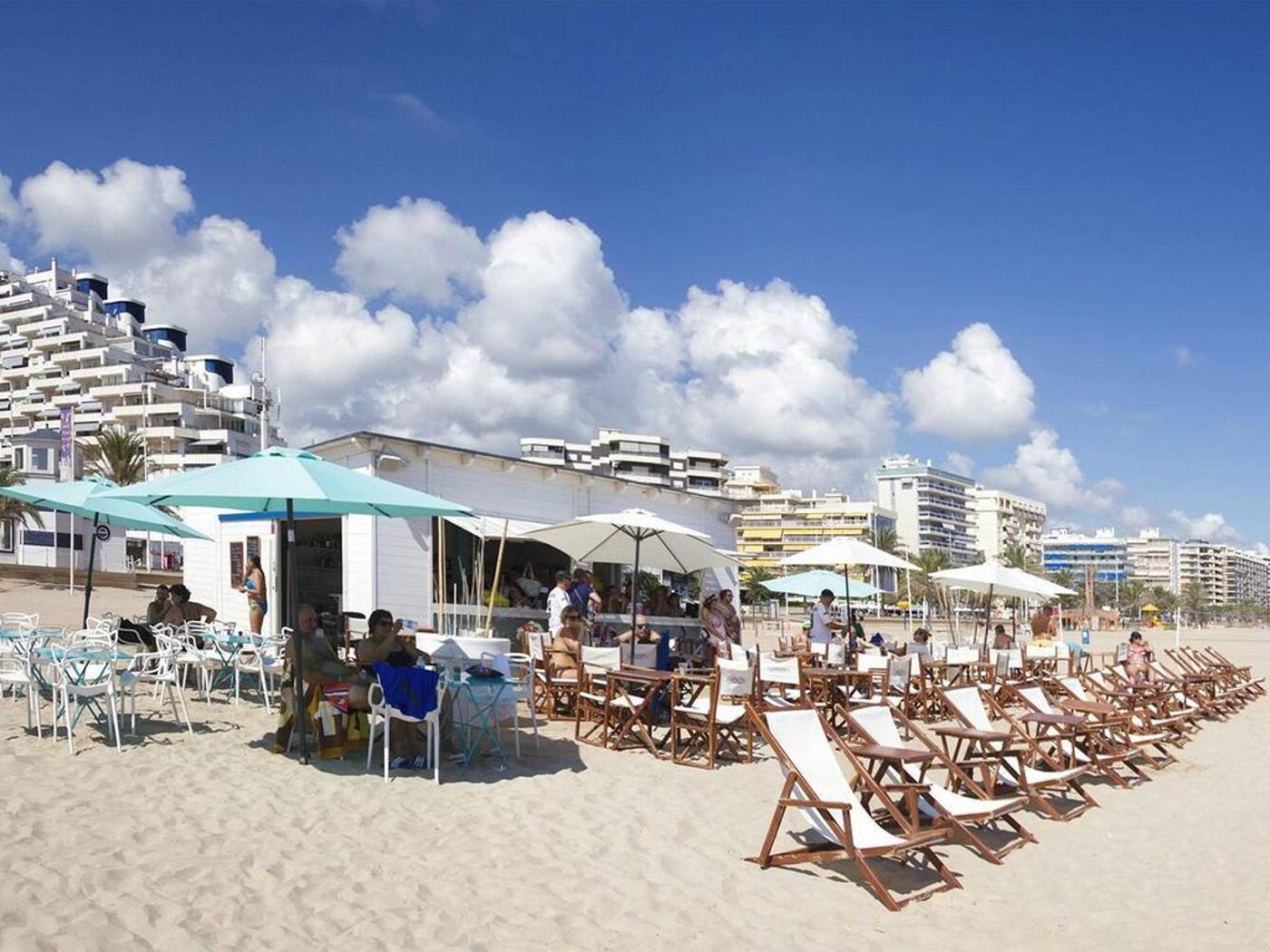 Magic-Aqua-Villa-Luz-Bar-52