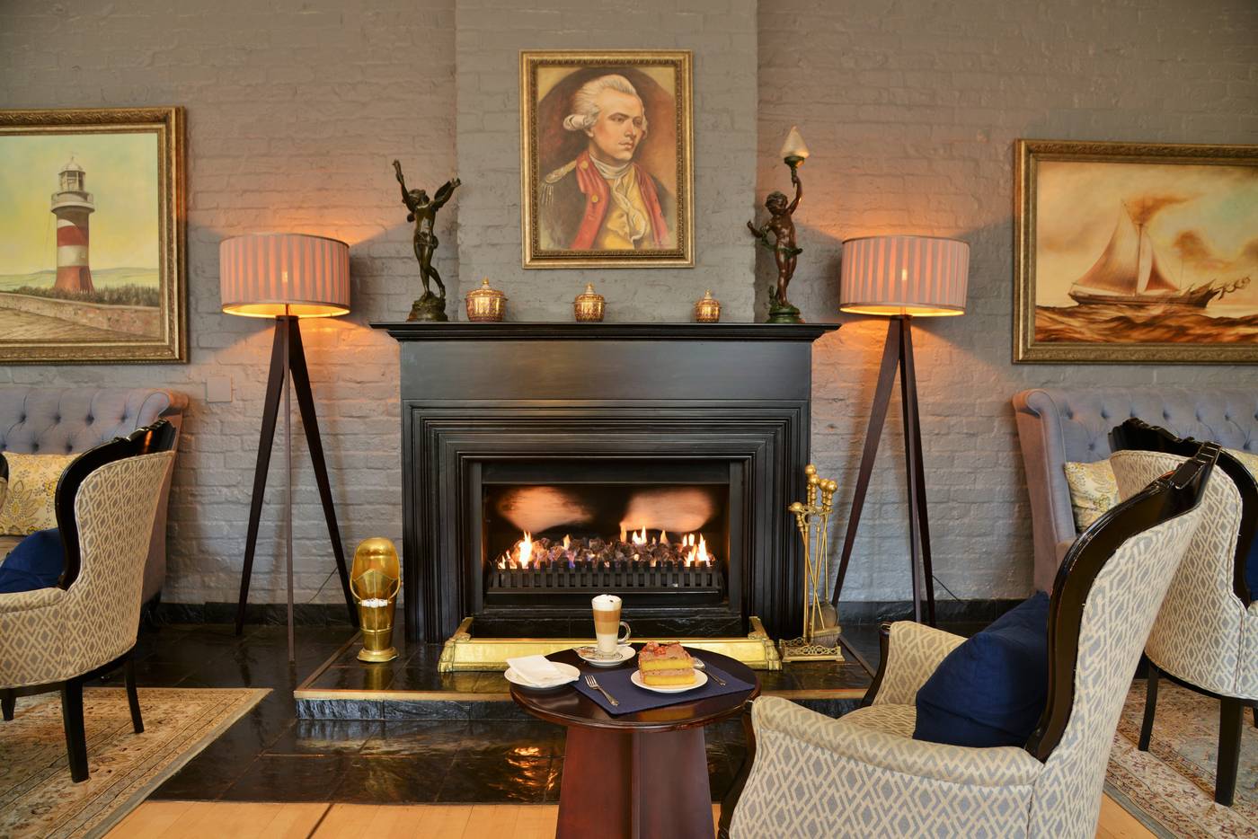 The-Commodore-Bar-19