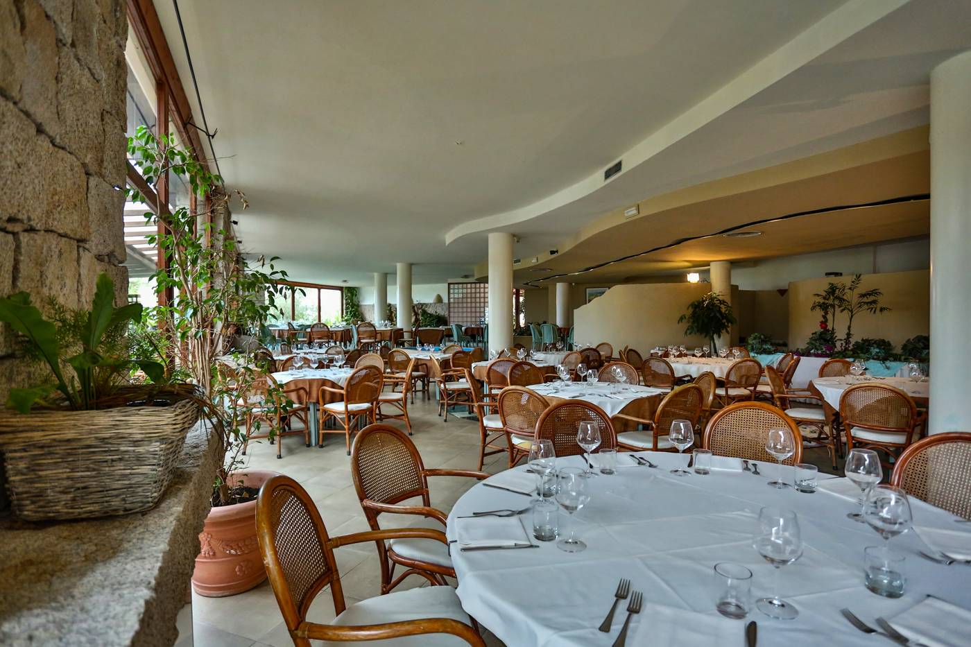 Swadeshi-Sporting-Hotel-Tanca-Manna-Restaurant-26
