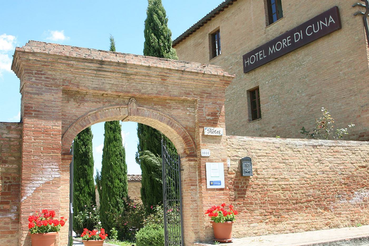 Hotel More di Cuna-Italy-MONTERONI D'ARBIA - SIENA-General view-1