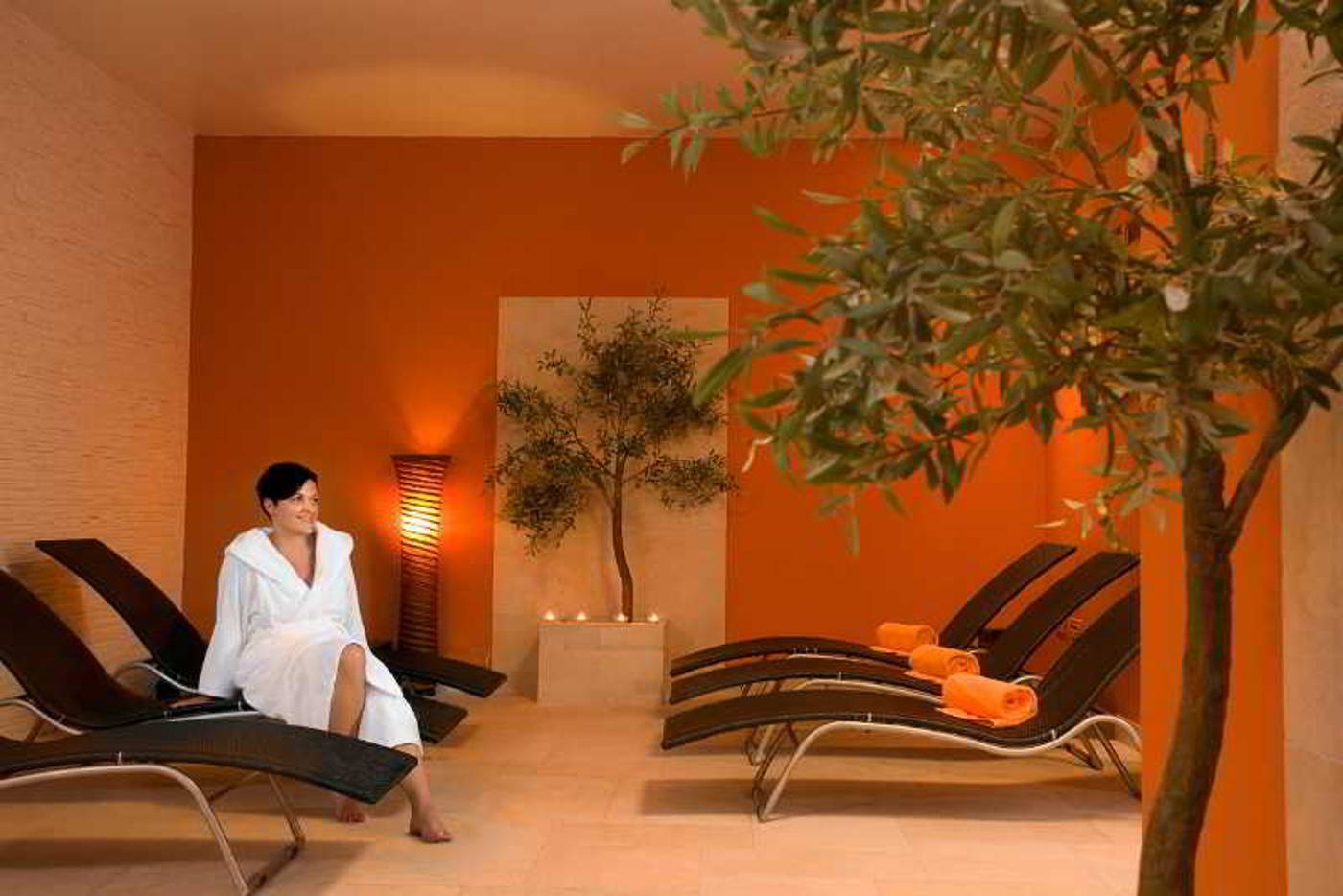 Luna-Island-Hotel-Sports-and-Entertainment-59