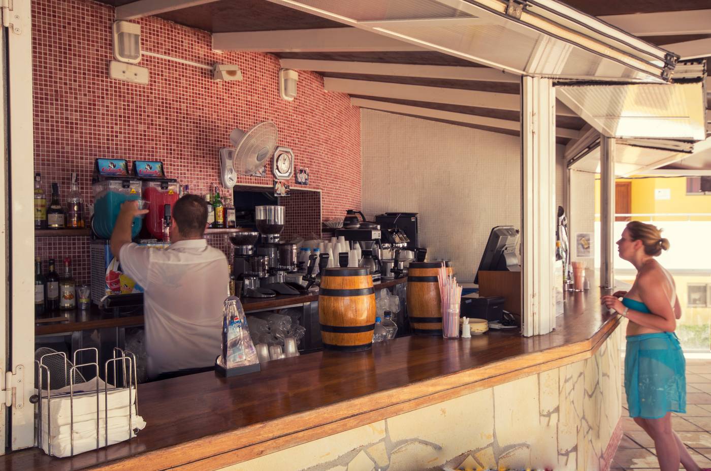 AzuLine-Hotel-Coral-Beach-Bar-42