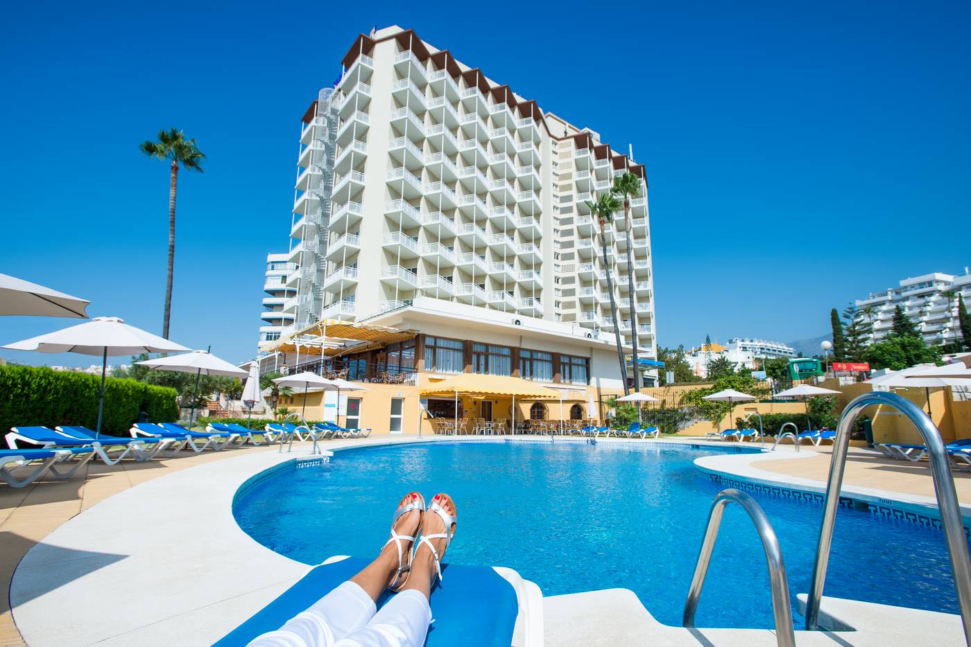 Monarque-Torreblanca-Pool-7