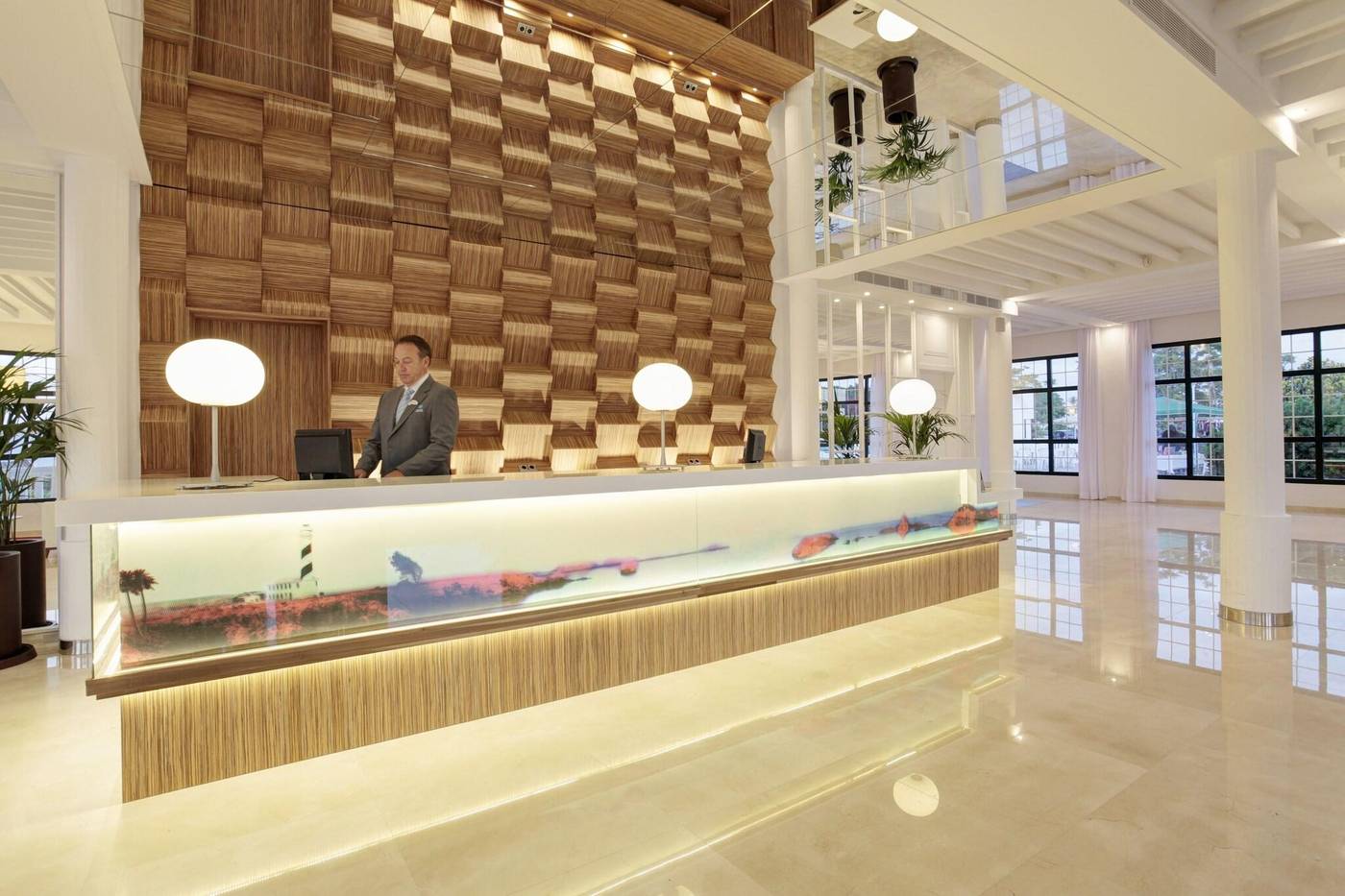Grupotel-Mar-de-Menorca-Lobby-52