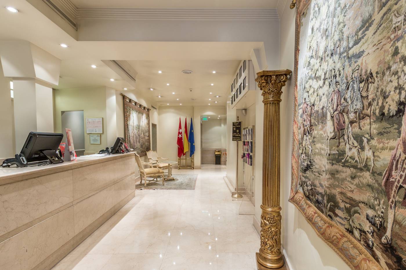 Hotel-Atlantico-Lobby-5