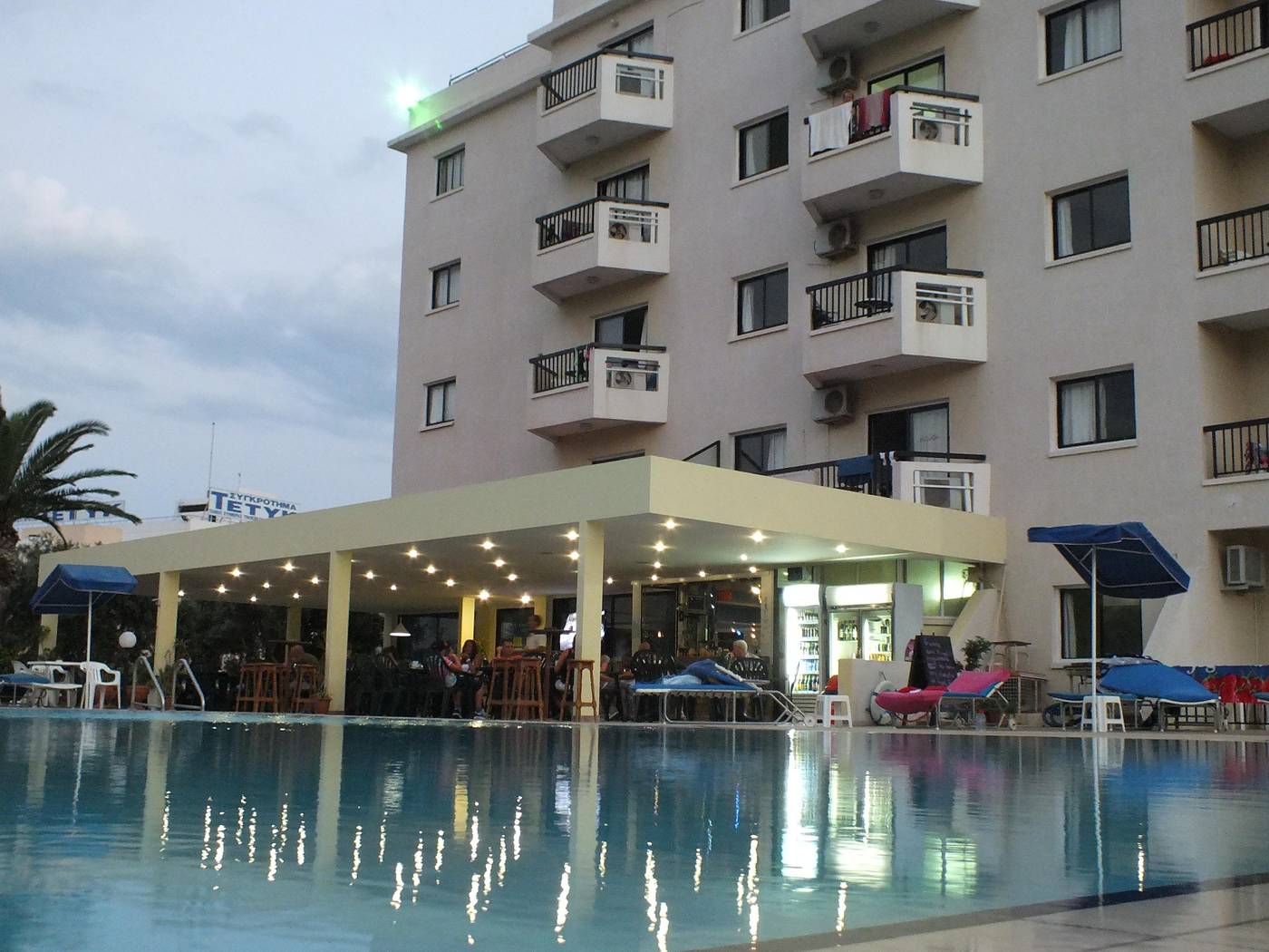 Livas-Hotel-Apartments-Bar-6